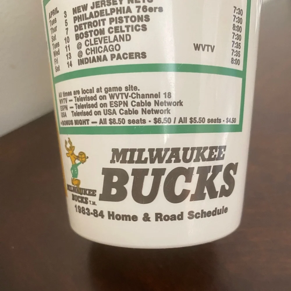 VTG 1983-1984 Milwaukee Bucks Schedule Stadium‎ Cup KC Kings Bullets